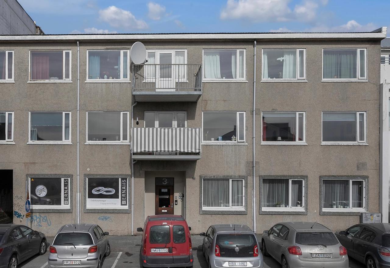 Nn Urban Guesthouse Рейкьявик Экстерьер фото